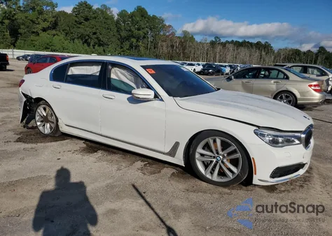 2019 BMW 750 Xi из США, поврежденный, VIN WBA7F2C58KB240823